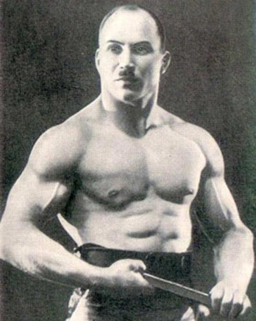 Знаменитые сильные люди. Топ 10 самых сильных людей (стронгмены)