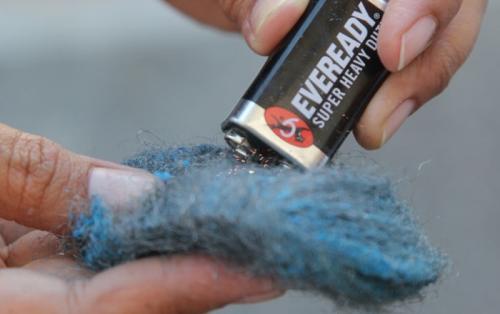 Информация о том, как с помощью подручных средств добыть огонь. Как разжечь огонь при помощи подручных средств в закладки 2