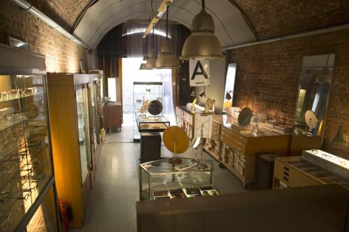 Интересные факты очки. 10 интересных фактов об очках. 03