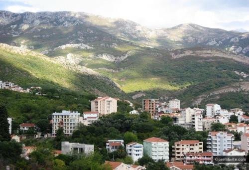 Итальянцы В Черногории. Итальянцы активно скупают недвижимость В Черногории