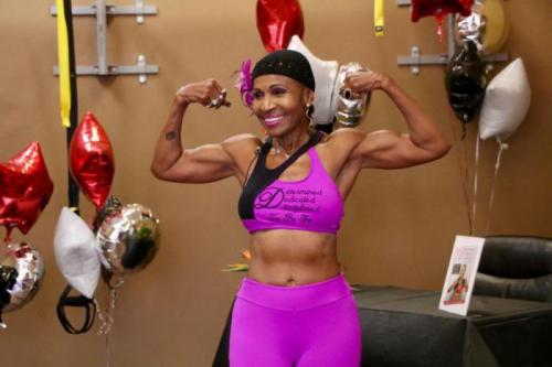 Как называется человек который выглядит моложе своих лет. 10 обычных людей, которые выглядят намного моложе своего возраста