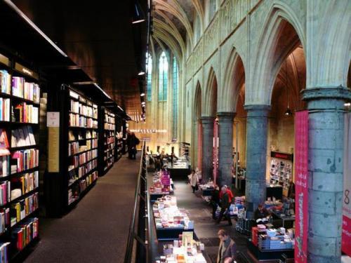 Полезные книги для чтения. Наиполезнейшие книги. Самые нужные книги для саморазвития