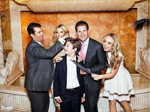 Интересные факты про Дональда Трампа. Трамп верит в теории заговора 13