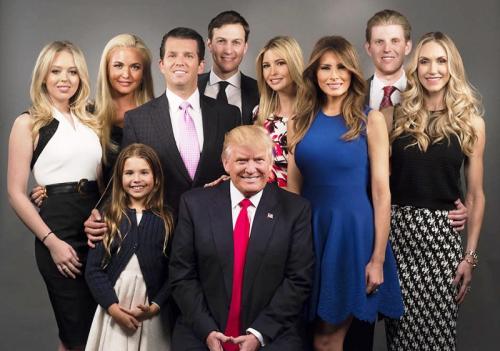 Интересные факты про Дональда Трампа. Трамп верит в теории заговора 03