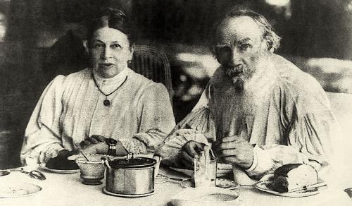 Интересные факты биография толстого льва николаевича. 10 самых интересных фактов о Л.Н. Толстом: жизнь, биография