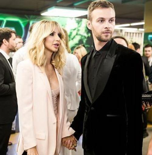 С кем встречается Барских. Макс Барских, жена 02