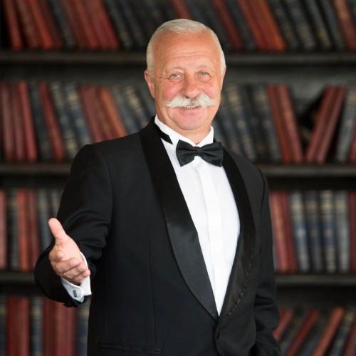 Любовница Якубовича. “Я все знала и никого не виню”: бывшая жена о Леониде Якубовиче, разрушившем брак ради молодой любовницы