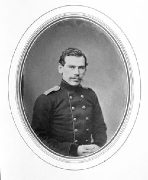 Интересные факты из жизни Толстого л н. Лев Николаевич Толстой - всемирно известный русский писатель, философ и мыслитель. Личность Толстого крайне интересна и неординарна. Он прожил долгую и насыщенную жизнь, и поверьте, нам есть, что о нём рассказать. 08