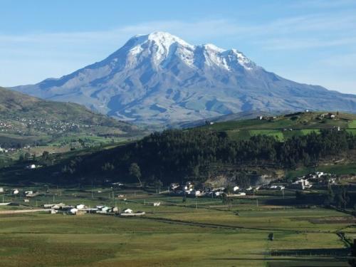 Самая высокая гора в мире википедия. Эверест – самая высокая гора в мире (~ 8 848 м)