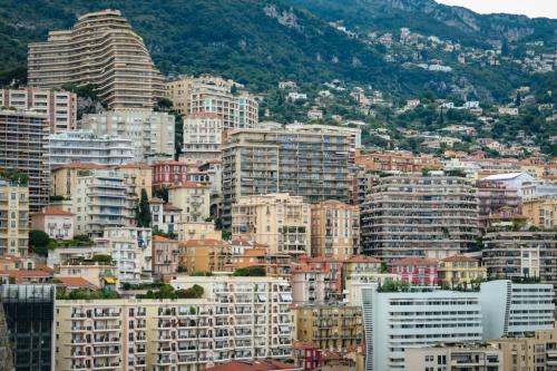 Почему Монако богатая страна. Как богаты жители Монако?