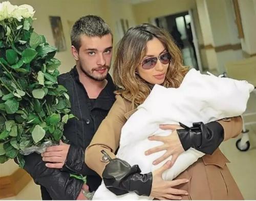 Лобода дети. Кто на самом деле отец второго ребенка Светланы Лободы.