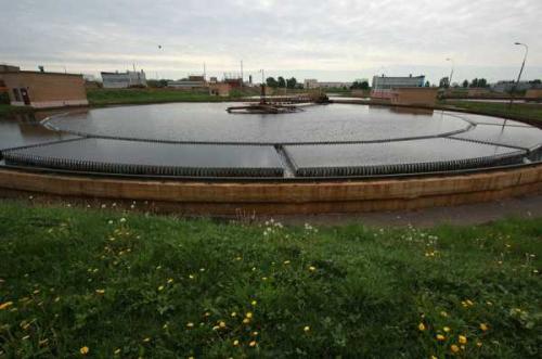 Куда сливаются отходы из канализации. Особенности канализационных устройств частного дома 13