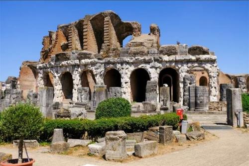 Колизеи. Самые большие сохранившиеся Колизеи мира