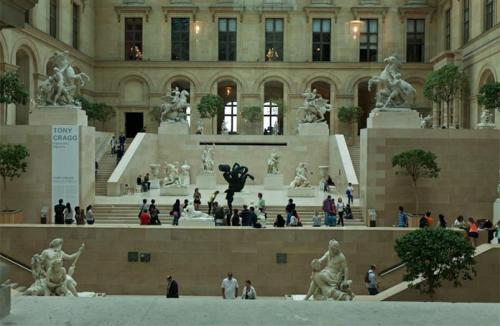 Сколько залов в Лувре. Популярные коллекции