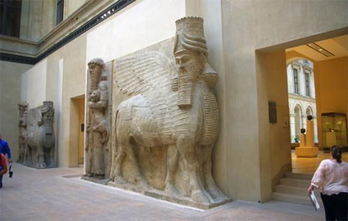 Сколько залов в Лувре. Популярные коллекции