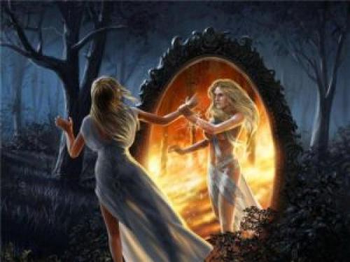 Интересные факты о зеркале. Несколько исторических фактов о стекле и зеркалах 01