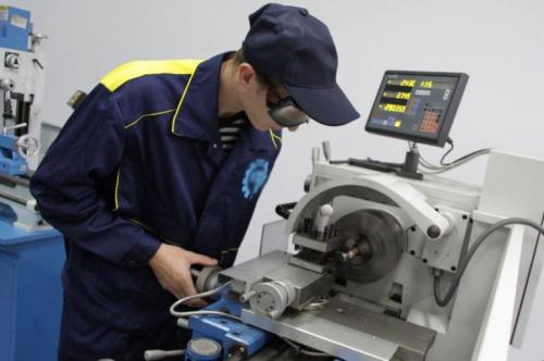 Сколько зарабатывает фрезеровщик? Сколько зарабатывают фрезеровщики в Москве и других местах