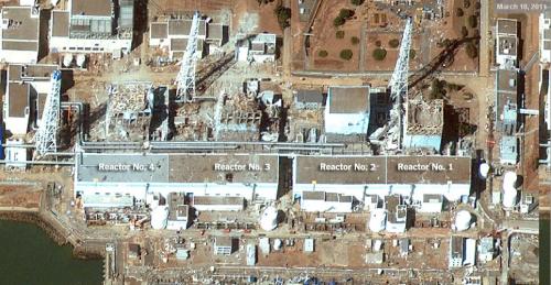 Фукусима. АЭС Фукусима-1 на спутниковых снимках: до и после катастрофы
