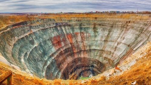 Кольская скважина где находится. Зачем СССР нужно было «путешествие в центр Земли»