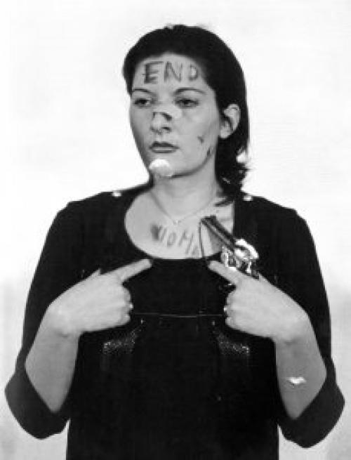 Бабушка перфоманса. Марина Абрамович: «бабушка мирового перфоманса»