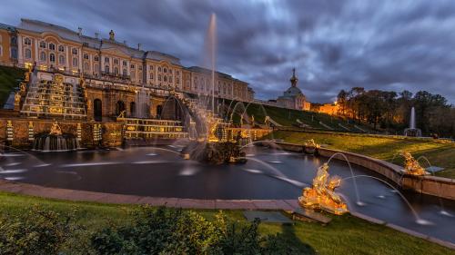 Петергоф краткое описание. Петергоф: история возникновения, интересные факты