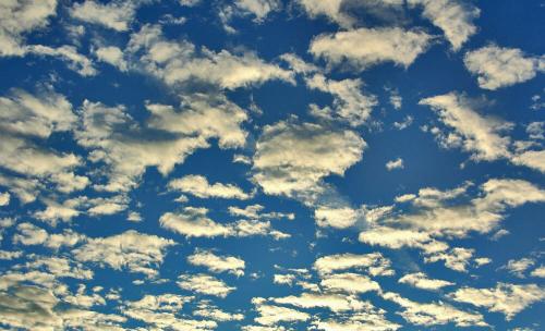 Сколько весит облако и почему оно не падает?