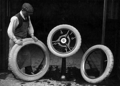 Истории про автомобили. Как появились машины. Краткая история создания автомобиля.