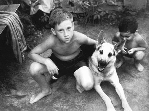 25 января 1938 года родился владимир семёнович высоцкий. Проба пера