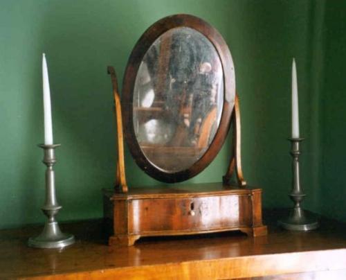 Непростая история простых предметов. История зеркала