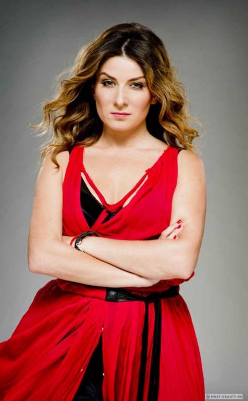 Ведущие программы Орел и Решка. Жанна Бадоева