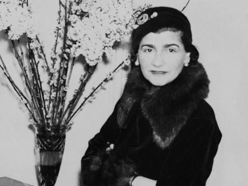 20 высказываний Коко Шанель. 20 дерзких фраз Коко Шанель, которыми объясняется ее невероятный успех