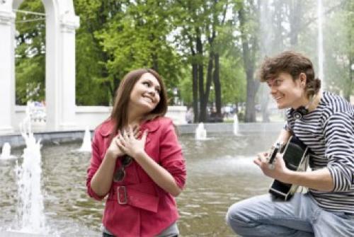 Общение с парнем не идет, что делать. Как научиться общаться с парнями?