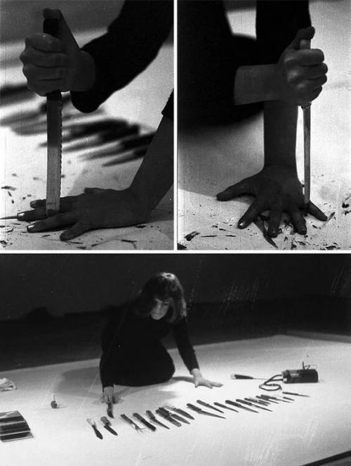 Марина Абрамович 2020. Самые знаменитые перформансы Марины Абрамович