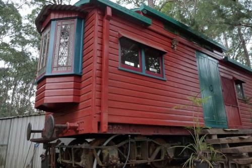 Дом из железнодорожного вагона. Сошедшие с рельсов: дом из железнодорожного вагона
