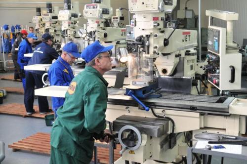 Фрезеровщик зарплата. Сколько зарабатывают фрезеровщики в Москве и других местах