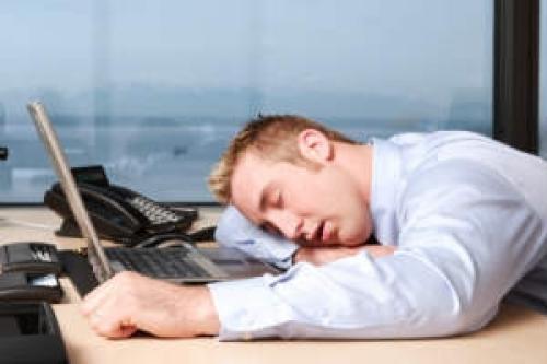 Почему человек много спит и не высыпается. Почему хочется спать? Причины. 03