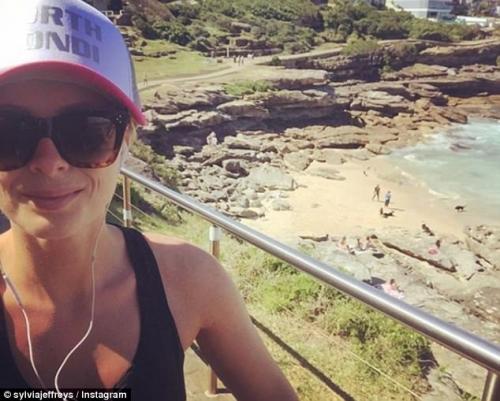 Ложусь спать в 8 вечера. Ложиться спать в 8 вечера и устраивать детокс: известная телеведущая поделилась своими секретами красоты