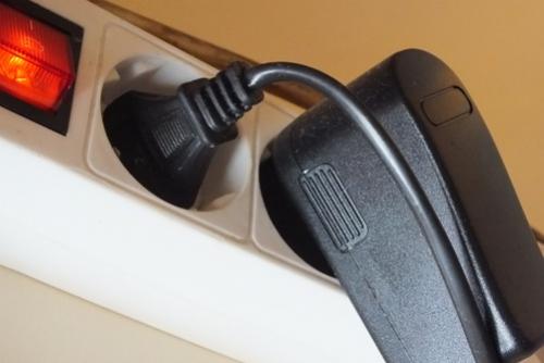 Частота тока в россии. Почему в разных странах различается напряжение и частота в электрической сети