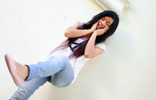 Трюки с языком. Достать языком до кончика носа или подбородка