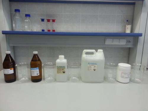 Плавиковая кислота растворяет человека. Действие кислот на живые ткани