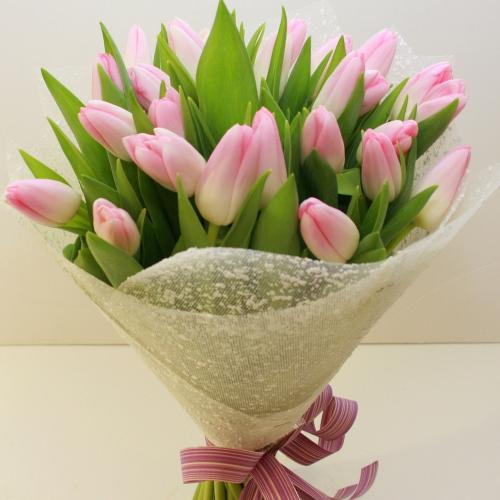 Как правильно дарить цветы. Цветы девушке: когда и как правильно дарить