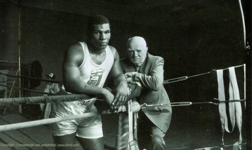 Детство Майка Тайсона: важные люди и любительские бои 01