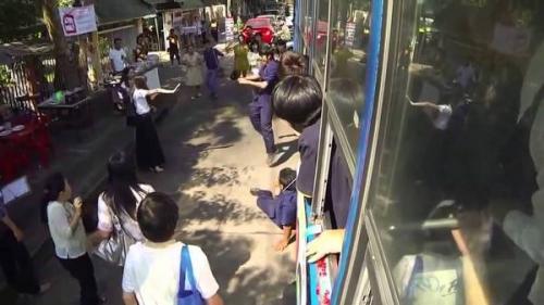 Самые необъяснимые явления снятые на камеру. 7 НЕОБЪЯСНИМЫХ ЯВЛЕНИЙ СНЯТЫХ НА КАМЕРУ