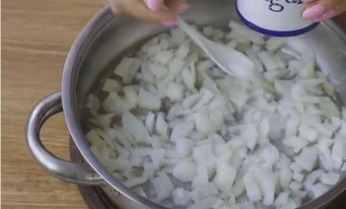 Как варить макароны с тушенкой. Макароны с тушенкой: 5 рецептов в домашних условиях