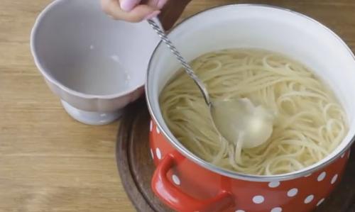 Как варить макароны с тушенкой. Макароны с тушенкой: 5 рецептов в домашних условиях