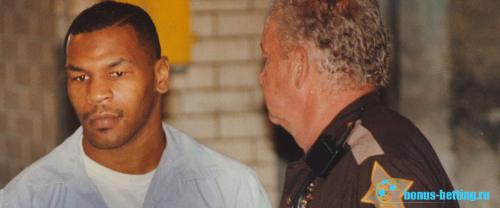 Майк Тайсон 2019. Железный Майк: путь от драк на улицах к поясу чемпиона мира