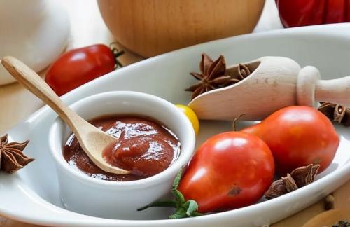 Кетчуп своими руками из помидоров. Кетчуп из помидоров с яблоками на зиму «пальчики оближешь» 06