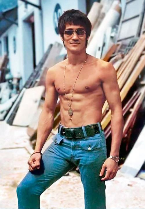 Всё о Брюс Ли. Брюс Ли