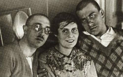 Маяковский на смерть Есенина. Стихотворение Маяковского на смерть Сергея Есенина 10 Маяковский на смерть Есенина. Стихотворение Маяковского на смерть Сергея Есенина 10