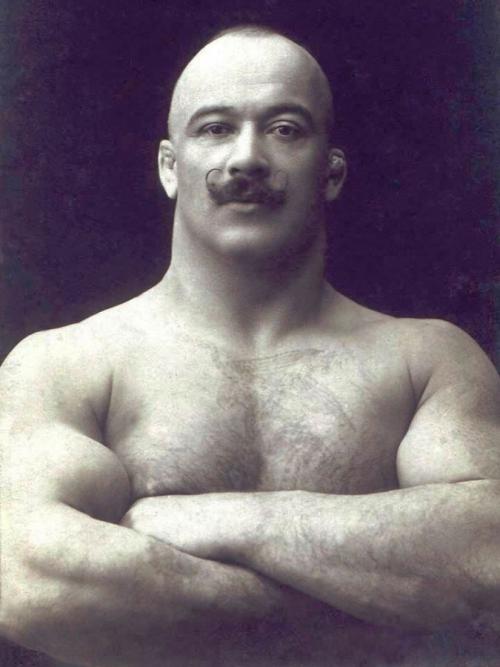 Петр Крылов программа тренировок. Пётр Крылов - Король гирь.